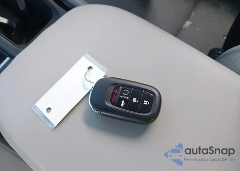 2025 Honda Accord Se z USA, uszkodzony, nr VIN 1HGCY1F47SA005555